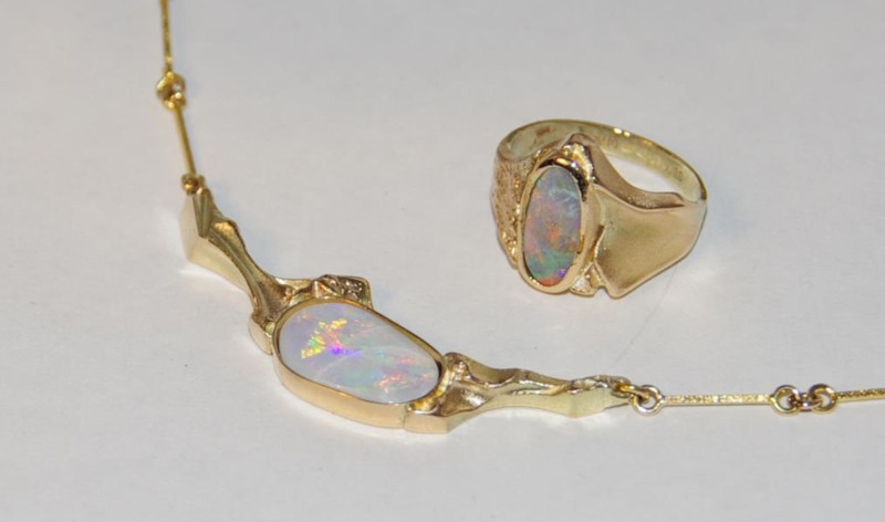 Skriver design guldsmed Jette opal opaler guld halskæde ring reperation